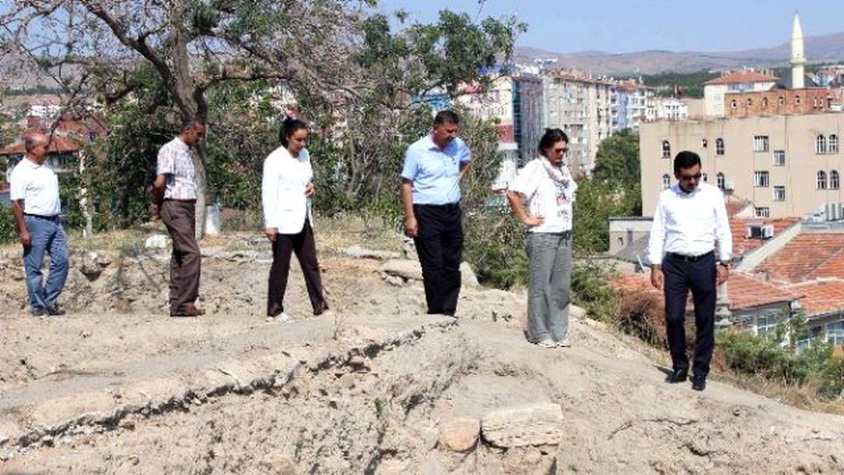 Kalehöyük\'de 2 Bin 500 Yıl Öncesi Tarihe Ulaşıldı