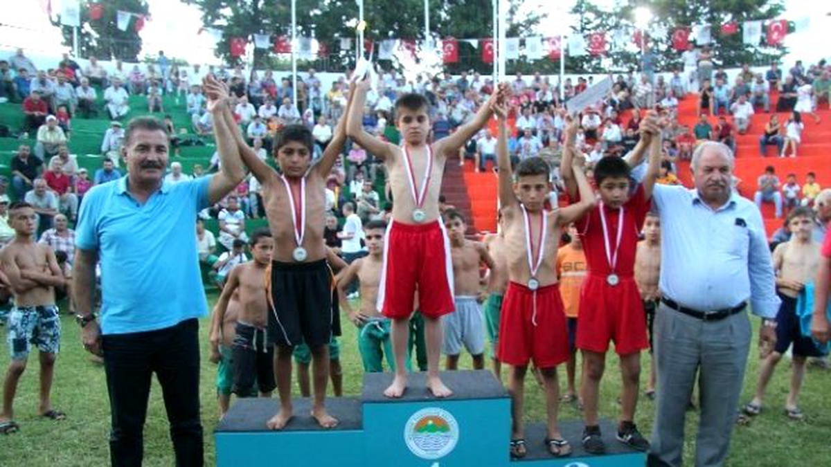 Karakucak Güreşleri Yıldızlar Mücadelesi Soğucak\'ta Yapılacak