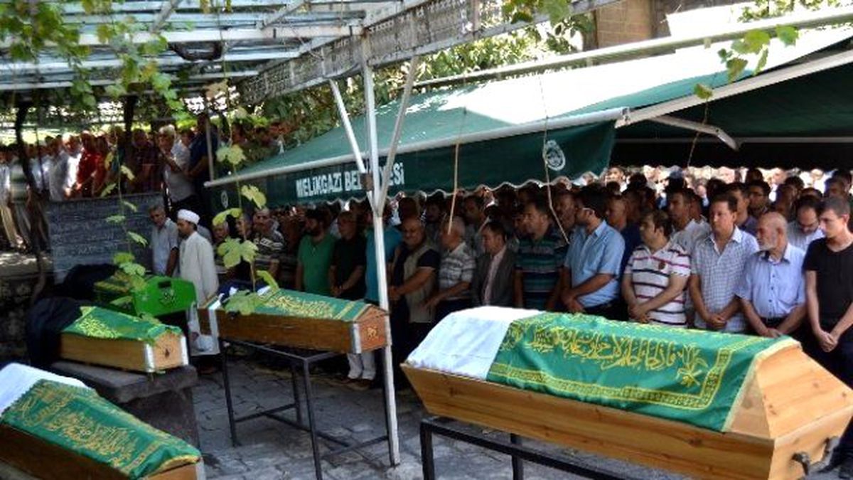 Kayseri Büyükşehir Belediyesi Basın Danışmanı Osman Yalçın\'ın Babaannesi Toprağa Verildi