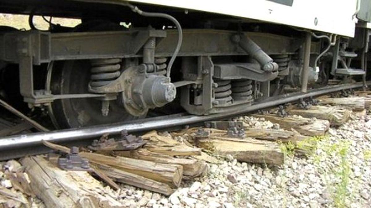 Korucuları Nöbet Yerlerine Bırakan Trene Bombalı Saldırı