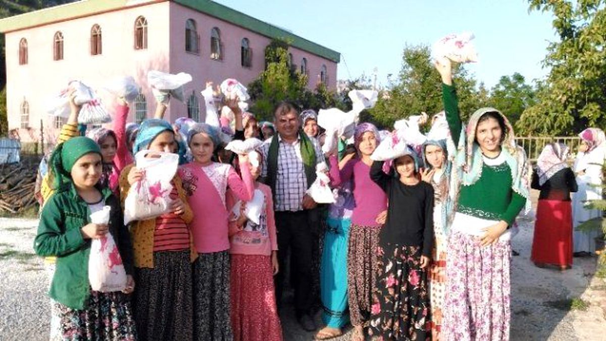 Kur\'an Kursu\'ndan Mutlu Ayrıldılar