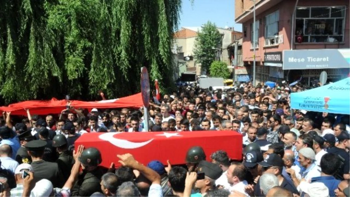 Şehit Ömer Erüstün Son Yolculuğuna Uğurlandı