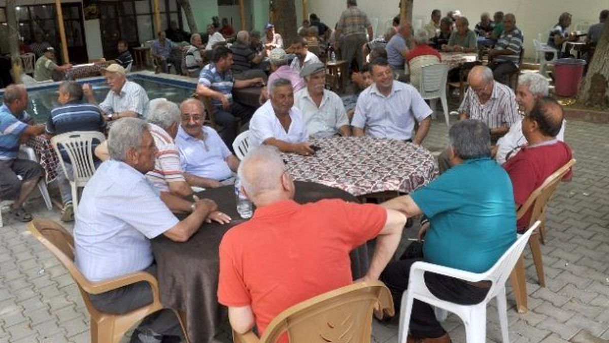 Silifke Beledile Başkanı Mustafa Turgut Sorunları Yerinde Dinliyor