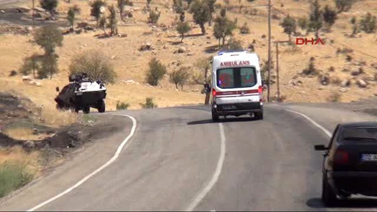 Şırnak'ta Askere Araca Bombalı Saldırı