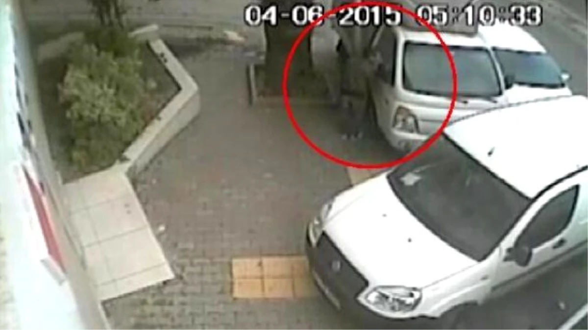 Suç Makinesi Kamyonet Çalarken Güvenlik Kamerasına Yakalandı