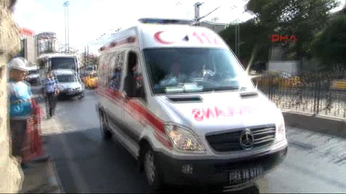 Taksi Sıkıştırınca Takla Attı