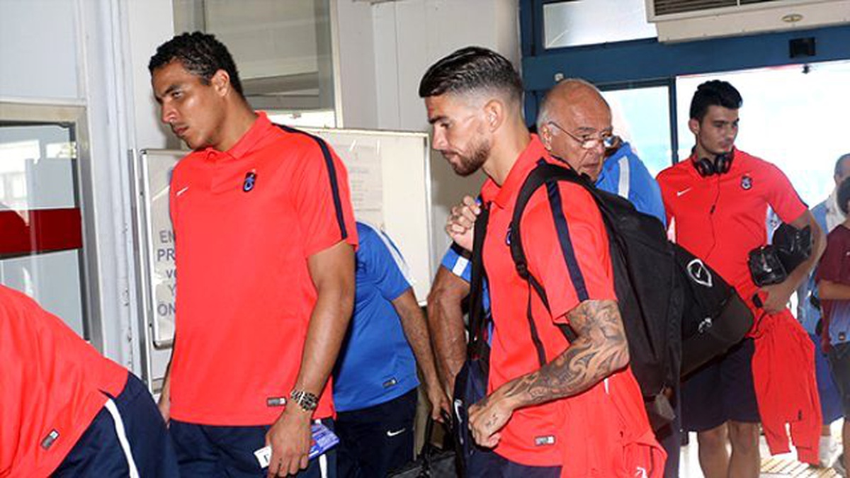 Trabzonspor Kafilesi İstanbul\'a Gitti