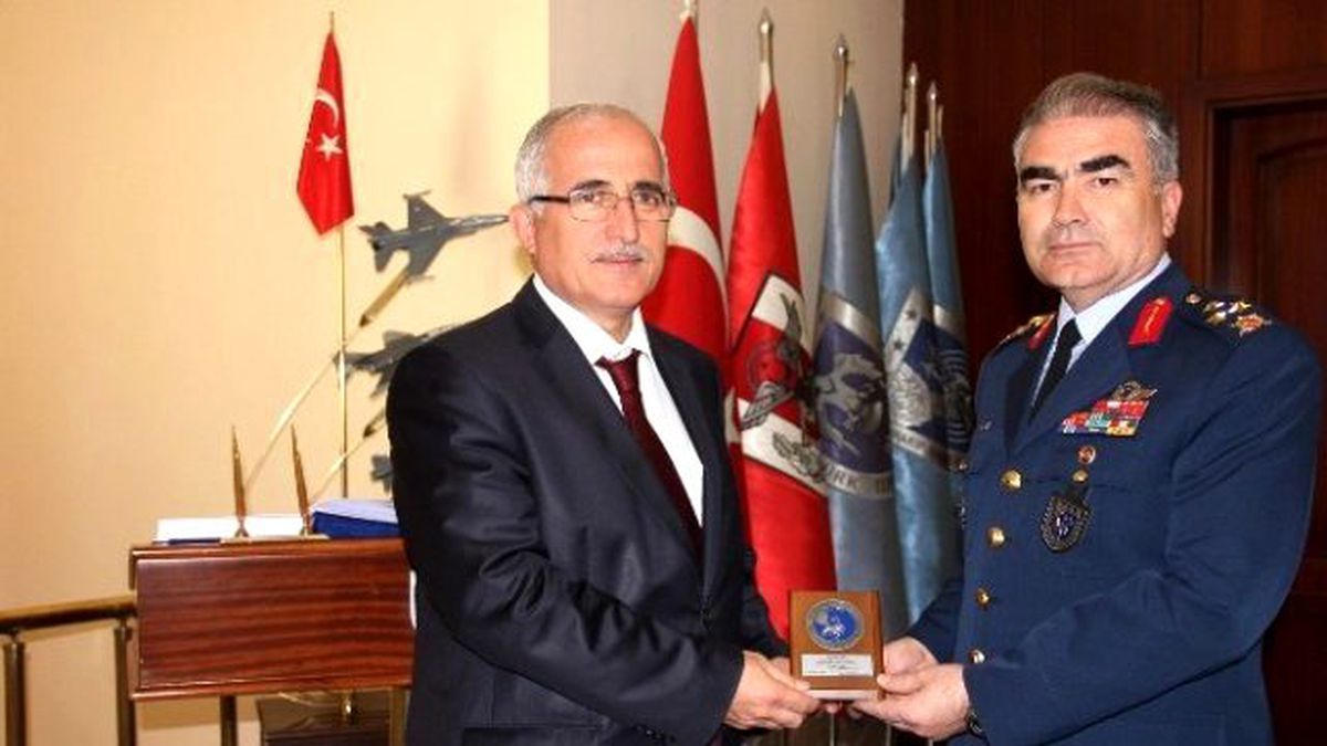 Vali Tuna\'dan Garnizon Komutanı Şanver\'e "Hayırlı Olsun" Ziyareti