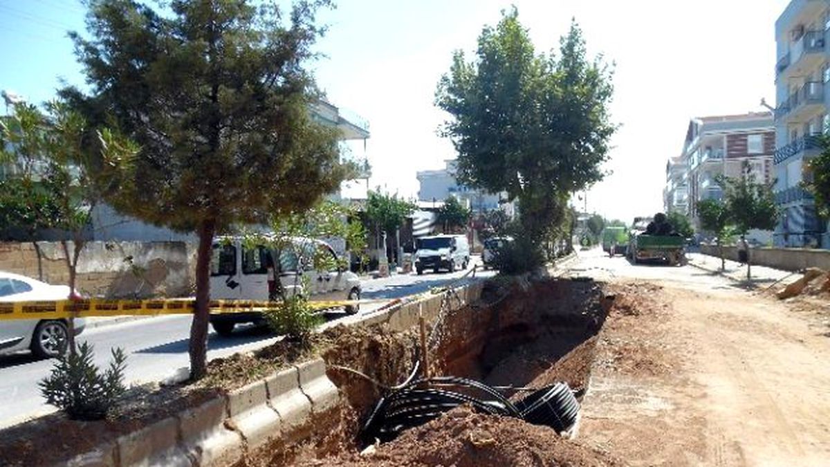 Vatandaş Tepki Gösterdi, Büyükşehir DSİ\'nin Çalışmasını Durdurdu