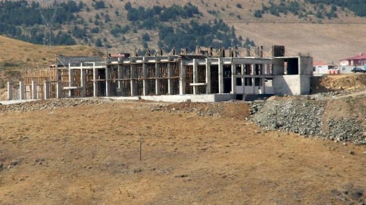 Yozgat Kadın Termal Aquapark ve Spor Kompleksi İnşaatı Hızla Yükseliyor
