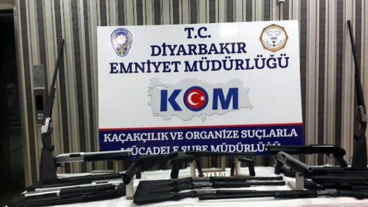 Av Bayiinde Ruhsatsız Silah Ele Geçirildi