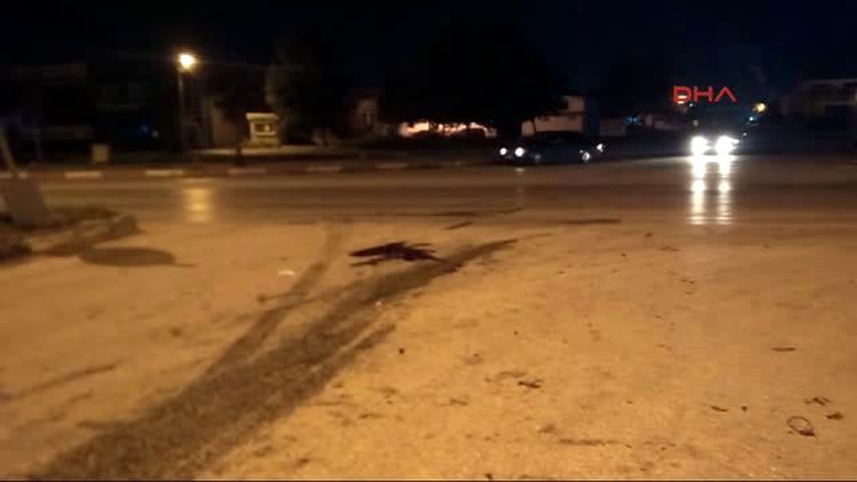 Bursa Motosikleti ile Kamyonete Çarpınca Öldü