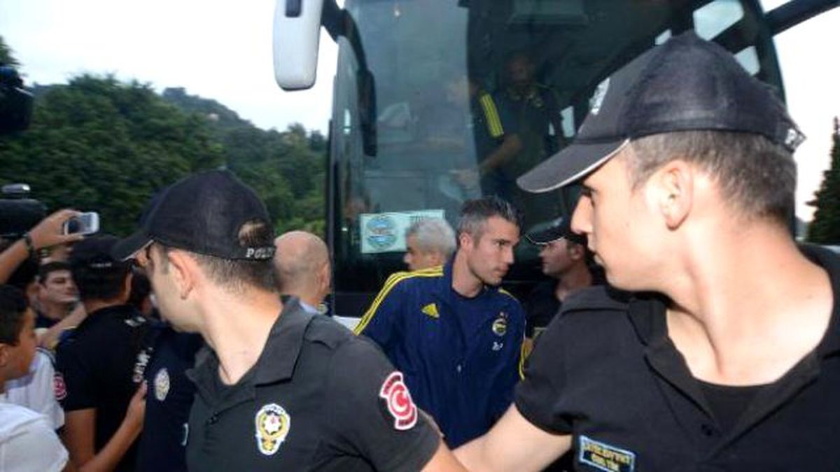 Fenerbahçe Olağanüstü Güvenlik Önlemiyle Rize\'de
