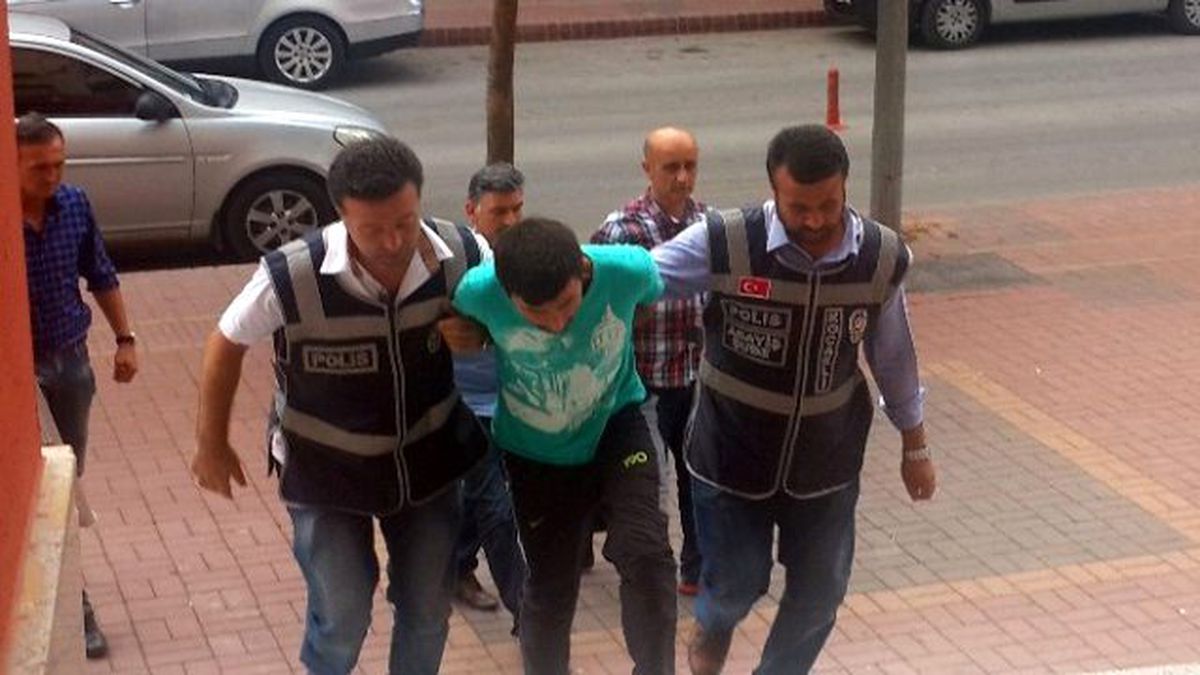 Hırsızlar Polisten Kaçamadı