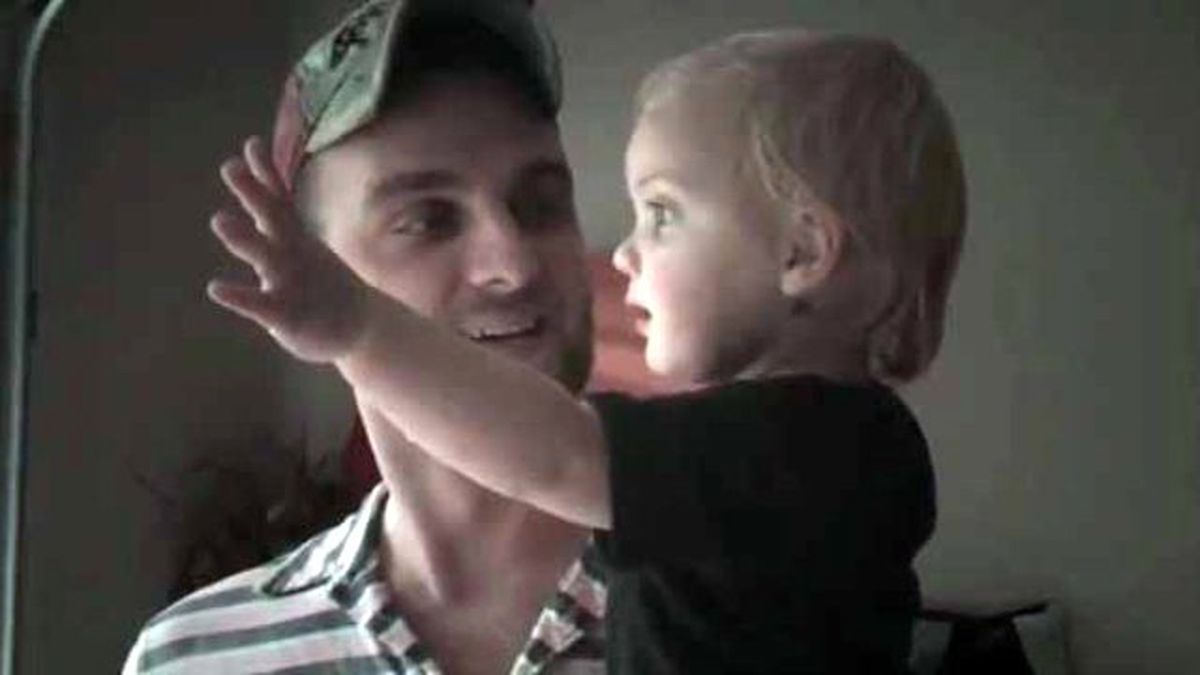 İlk Deneyimini Baba Kucağında Yaşadı