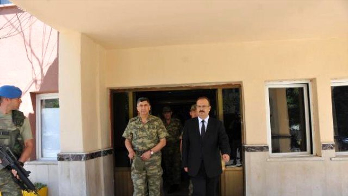 Kara Kuvvetleri Komutanı Orgeneral Çolak, Hakkari\'de