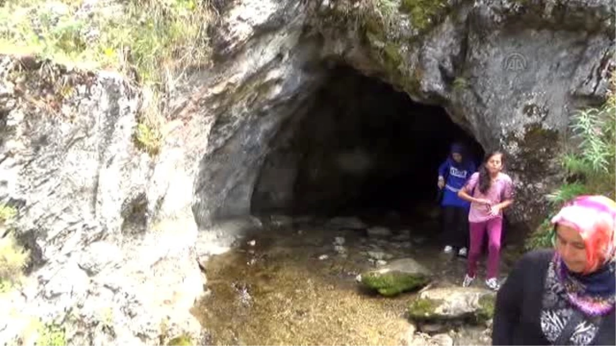 Mağarada Zorlu Keşif