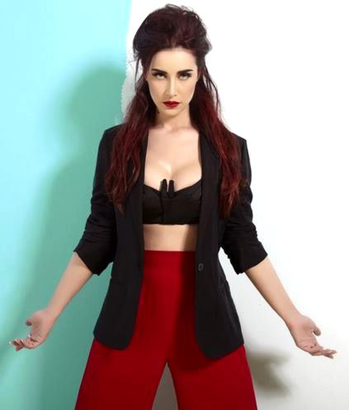 Melih Gökçek'ten Sıla'ya Sert Tepki: Biz de Senden Utanıyoruz