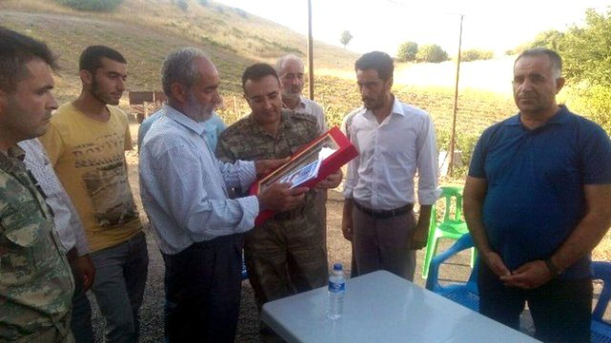 Şehit Babasına Şehadet Belgesi Verildi