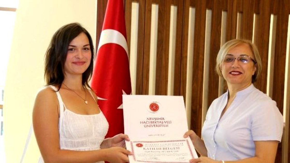 Sırbistanlı Öğrencilere Türkçe Yaz Okulu Katılım Belgeleri Verildi