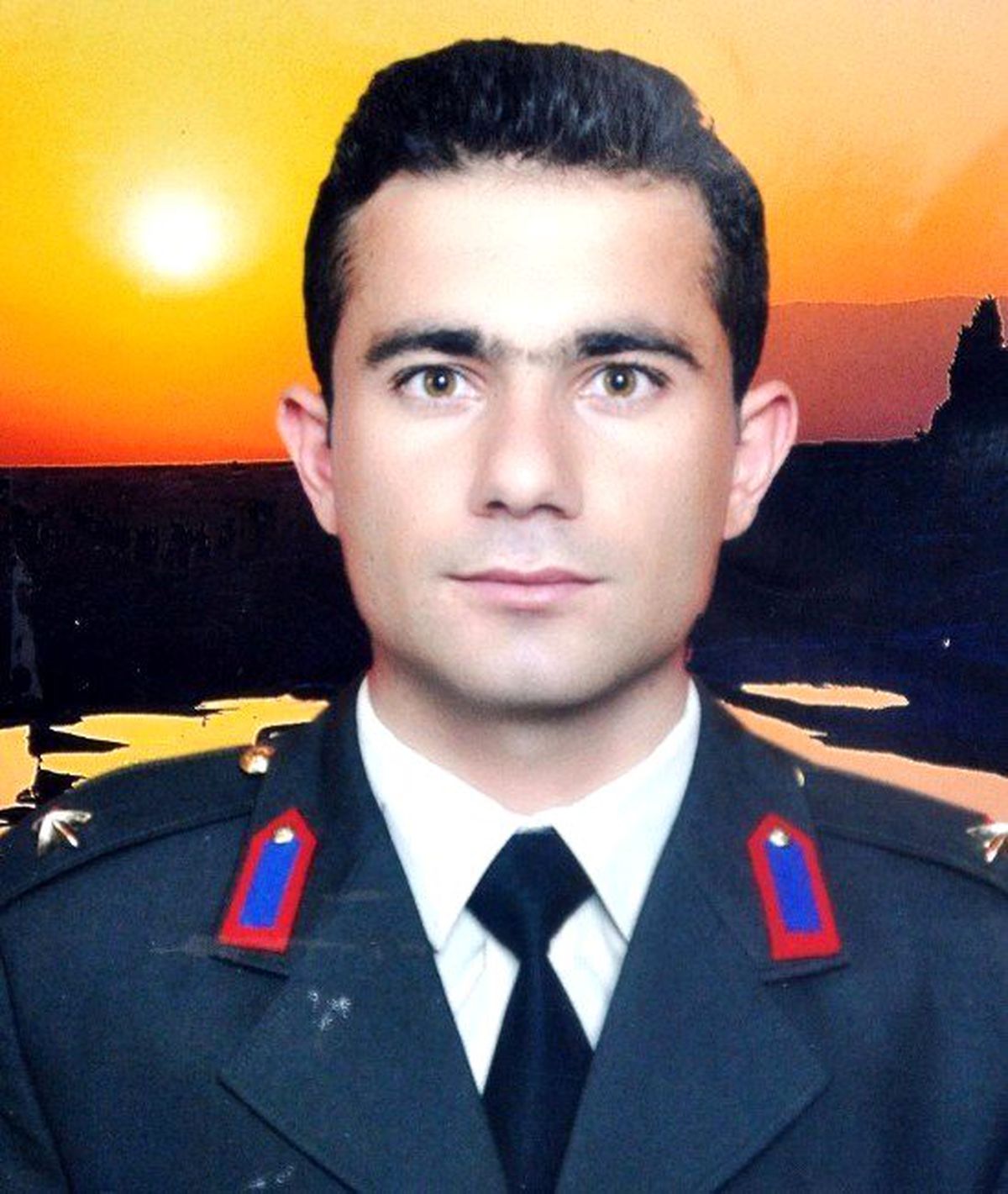 Şırnak\'ta Şehit Düşen Yüzbaşı\'nın Memleketi Sürgü\'de Yas Var