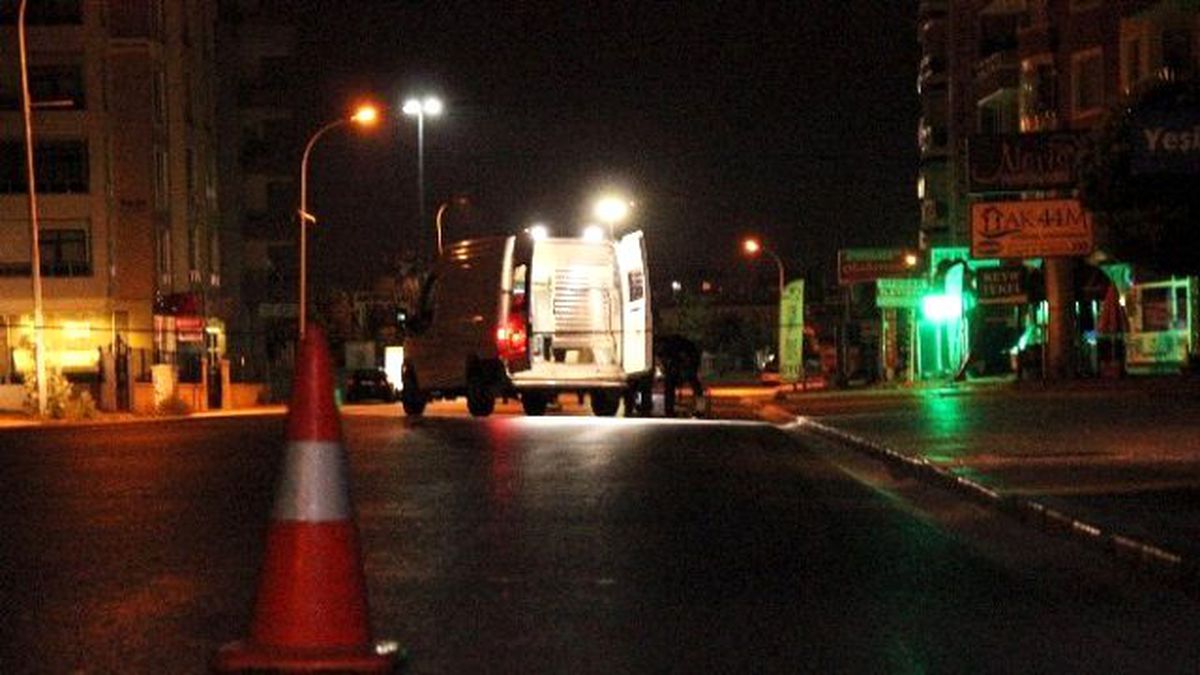 Konya\'da Şüpheli Paketten Yiyecek Çıktı