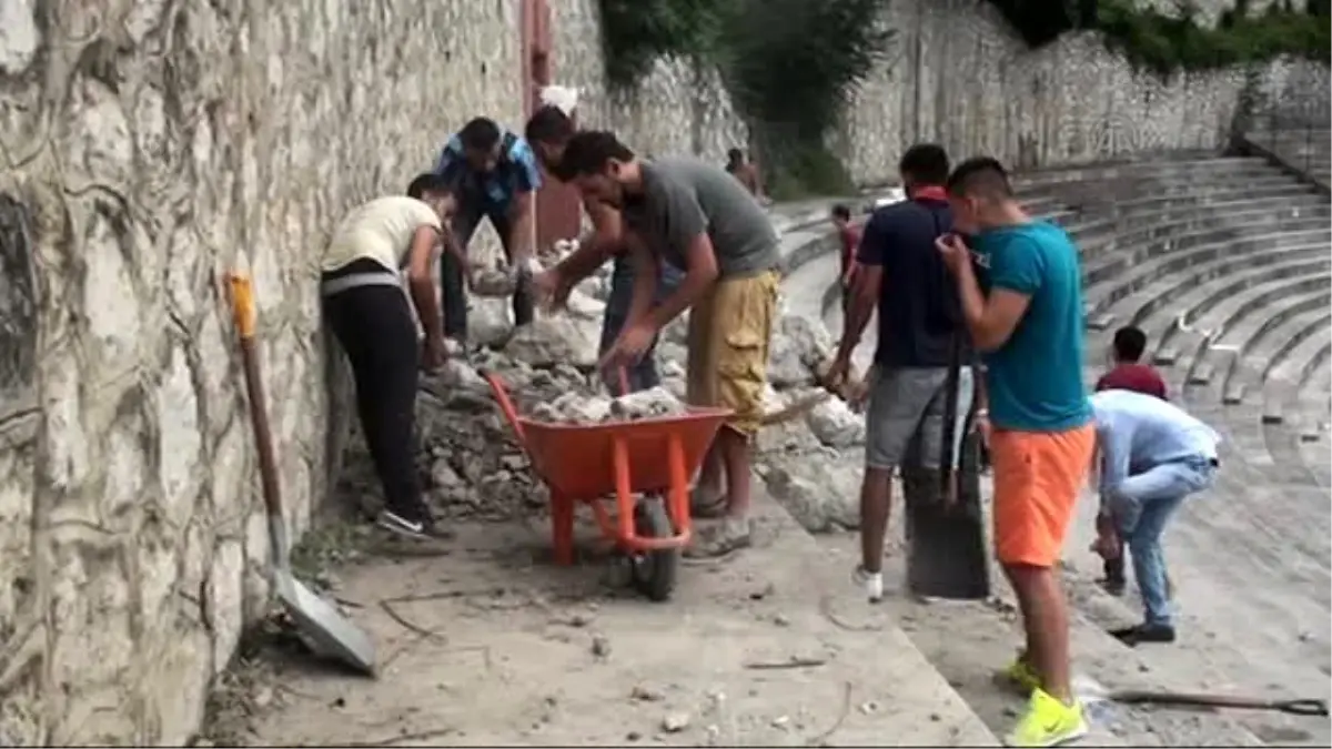 Taraftar Grubundan, Stadın Onarım Çalışmasına Destek