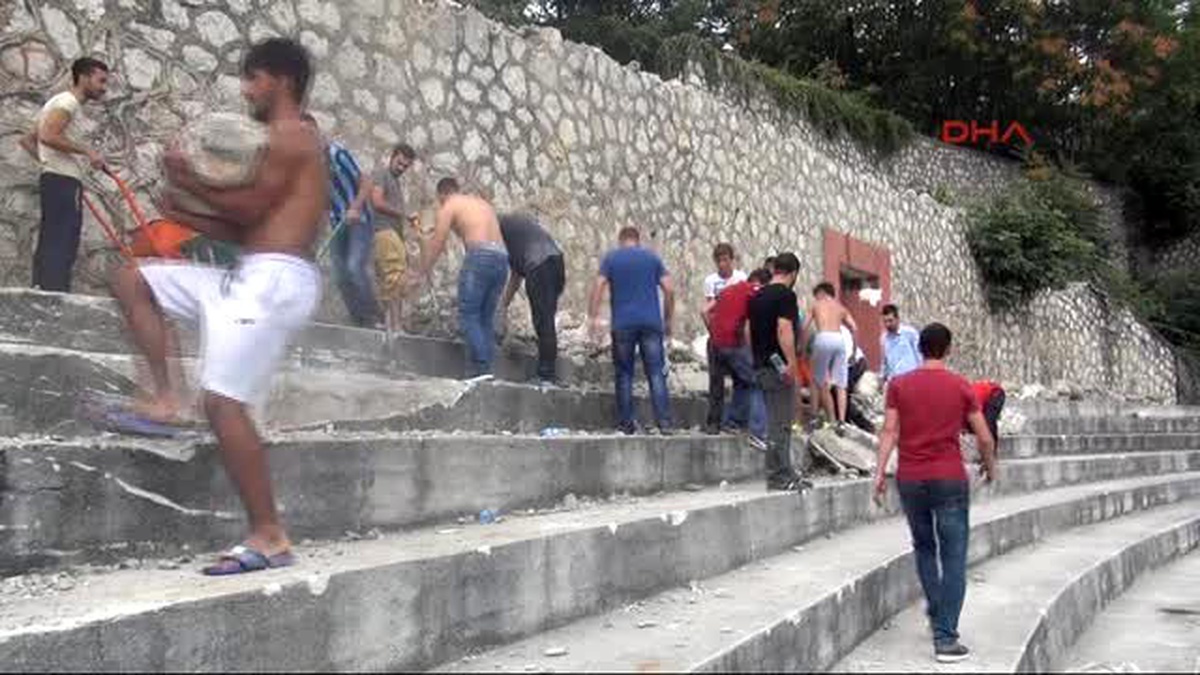 Zonguldak Kömürspor Taraftarlarından Örnek Davranış