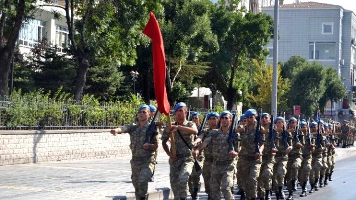 30 Ağustos Provası Cumhuriyet Meydanı\'nda Yapıldı
