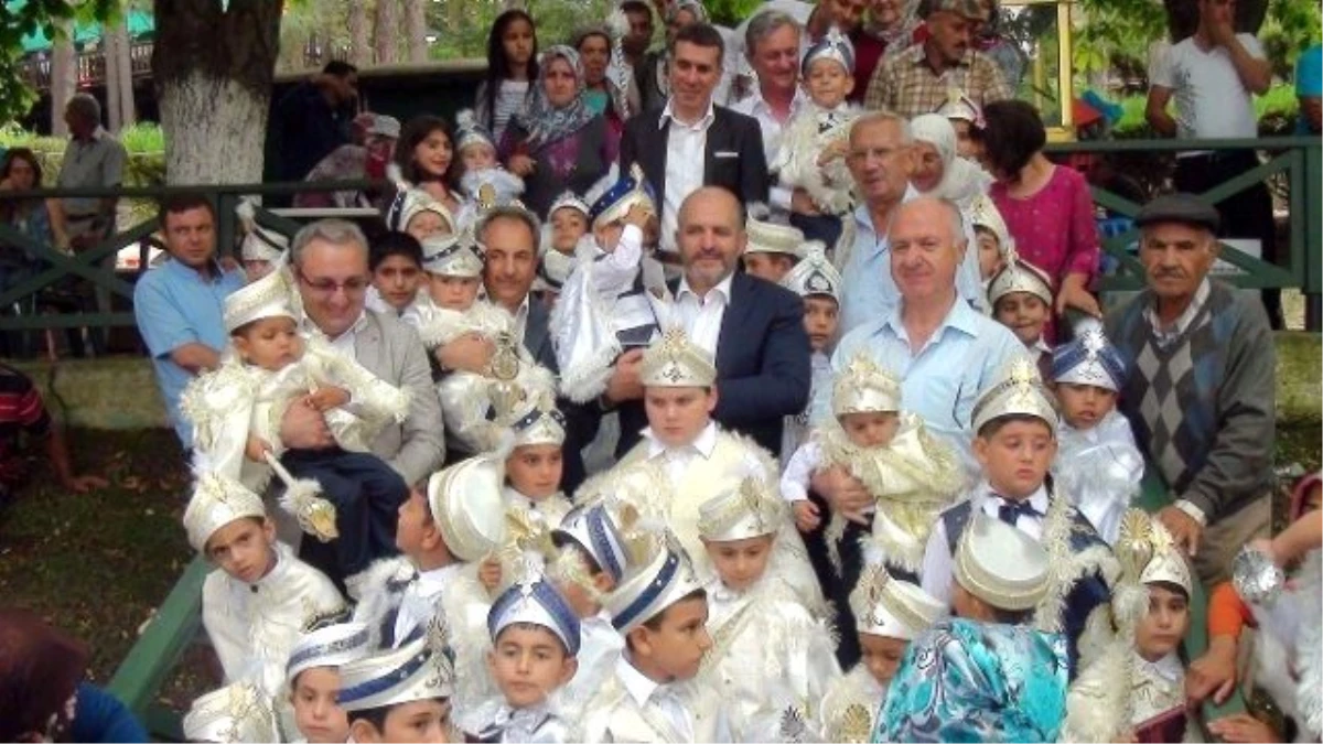 Akşehir Belediyesi 12. Geleneksel Sünnet Şöleni Yapıldı