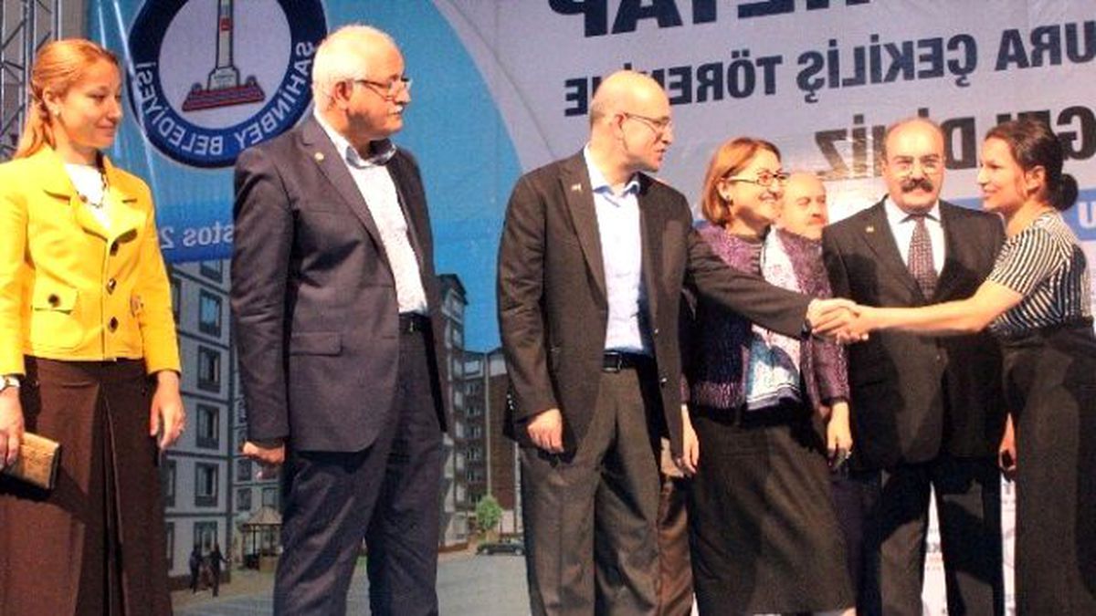 Bakan Şimşek Dar Gelirli Ailelerin Mutluluğunu Paylaştı