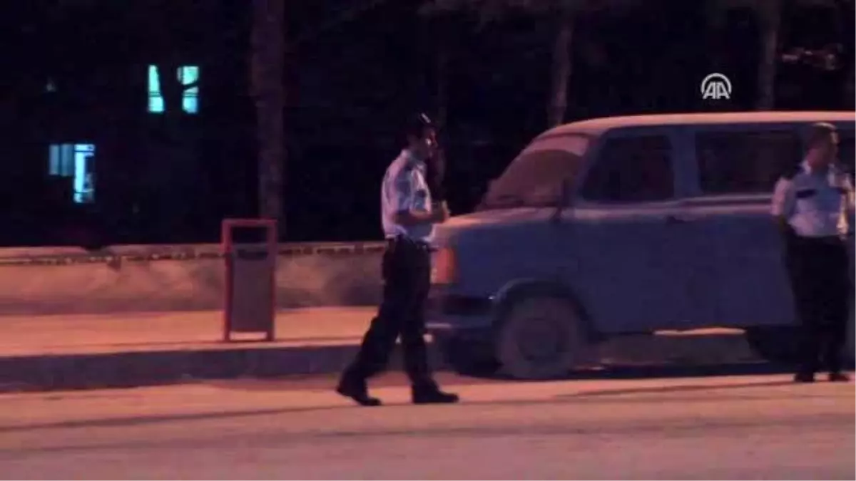 Bayburt'ta Askerlik Şubesi Önünde Şüpheli Paket Alarmı