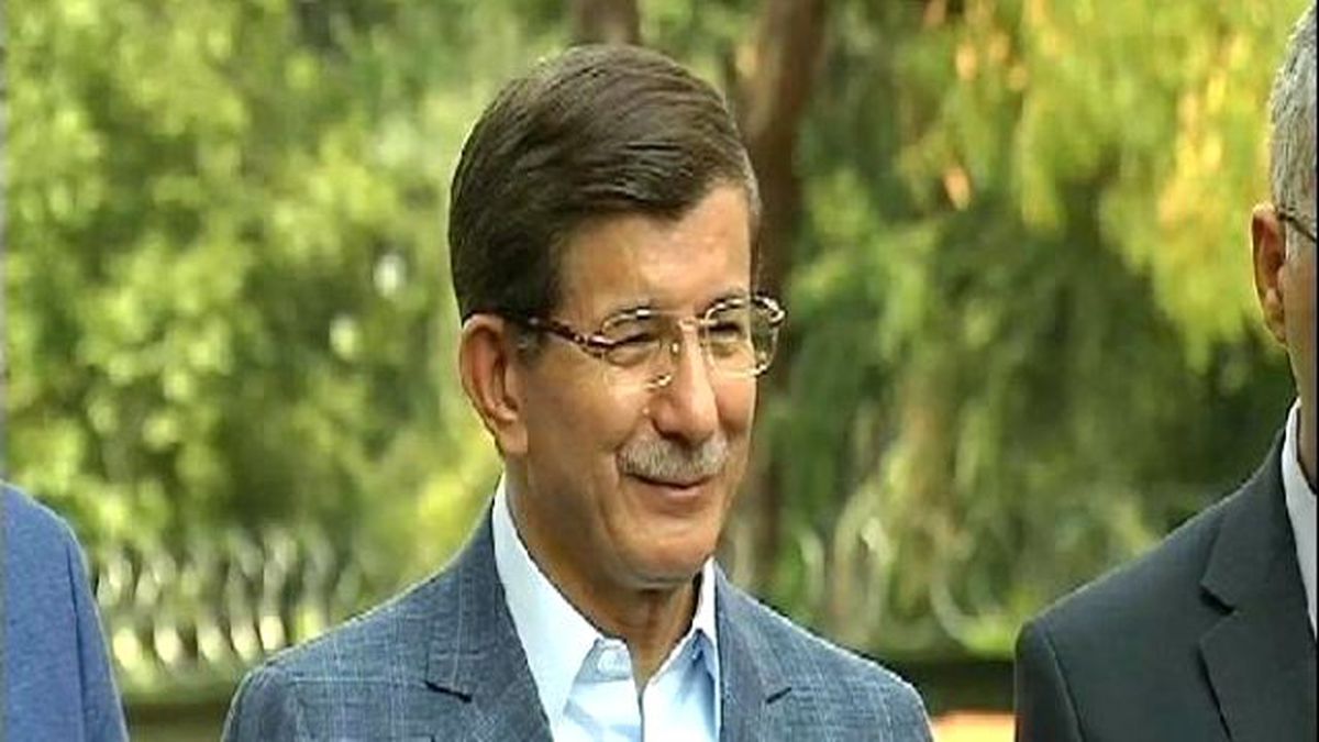 Davutoğlu: CHP ve MHP\'li Vekillere Bakanlık Teklifinde Bulunacağım