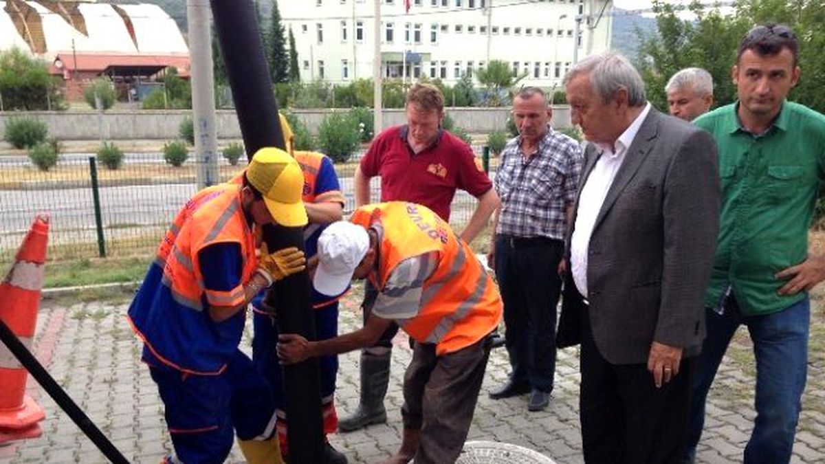 Devrek Belediyesinden Rögar ve Izgara Temizliği