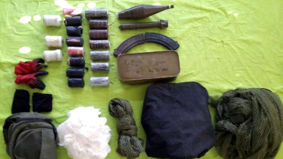 Diyarbakır\'da Mezarlıkta Roketatar Mühimmatı ve 18 Bomba Bulundu