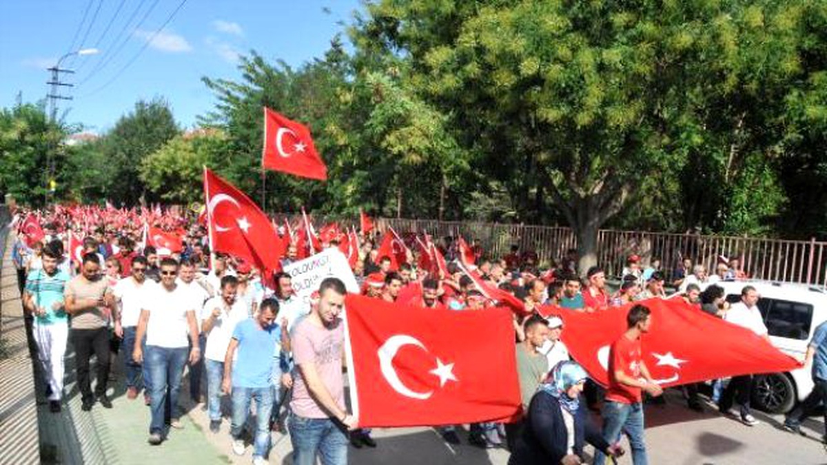 Eskişehir\'de 5 Bin Kişi Teröre Tepki İçin Yürüdü