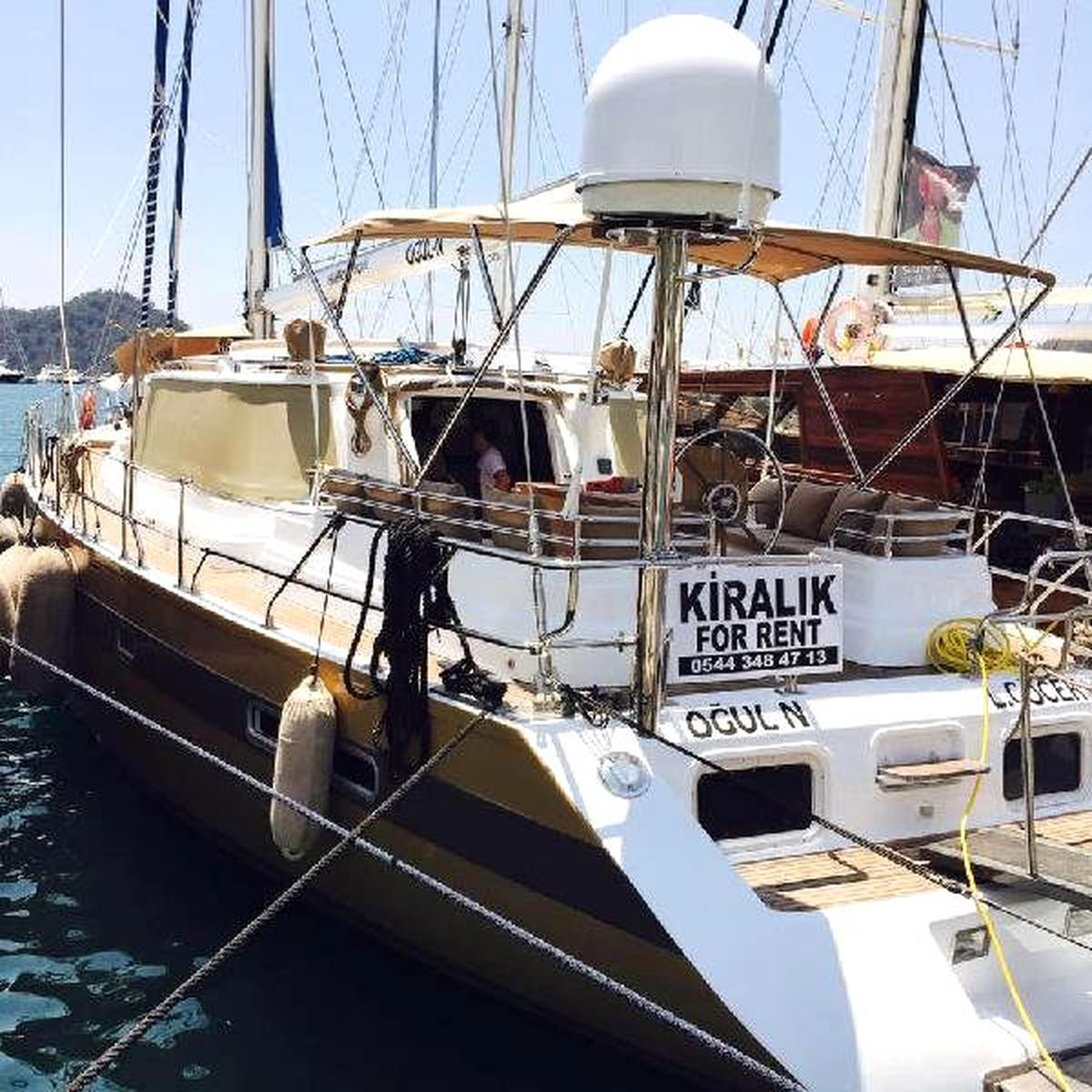 Göcek\'te Yat Battı, 7 Kişi Son Anda Zodyak Botla Kurtuldu