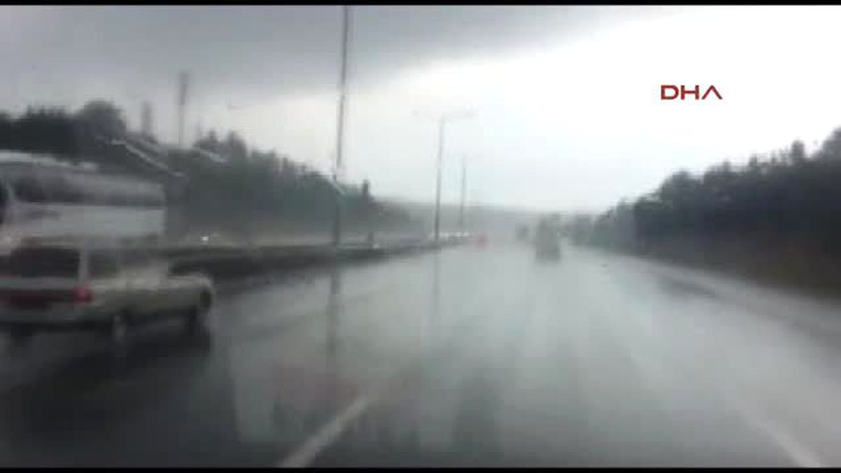 İstanbul\'da Yağmur Etkili Oluyor