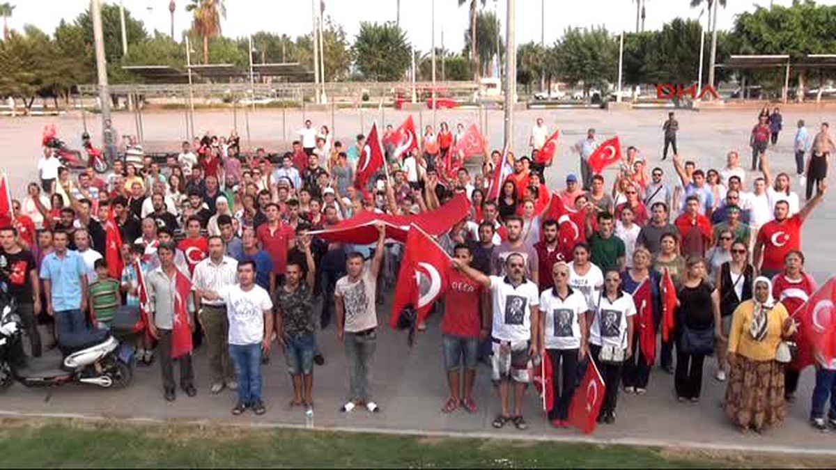 Mersin\'de Teröre Tepki Yürüyüşü