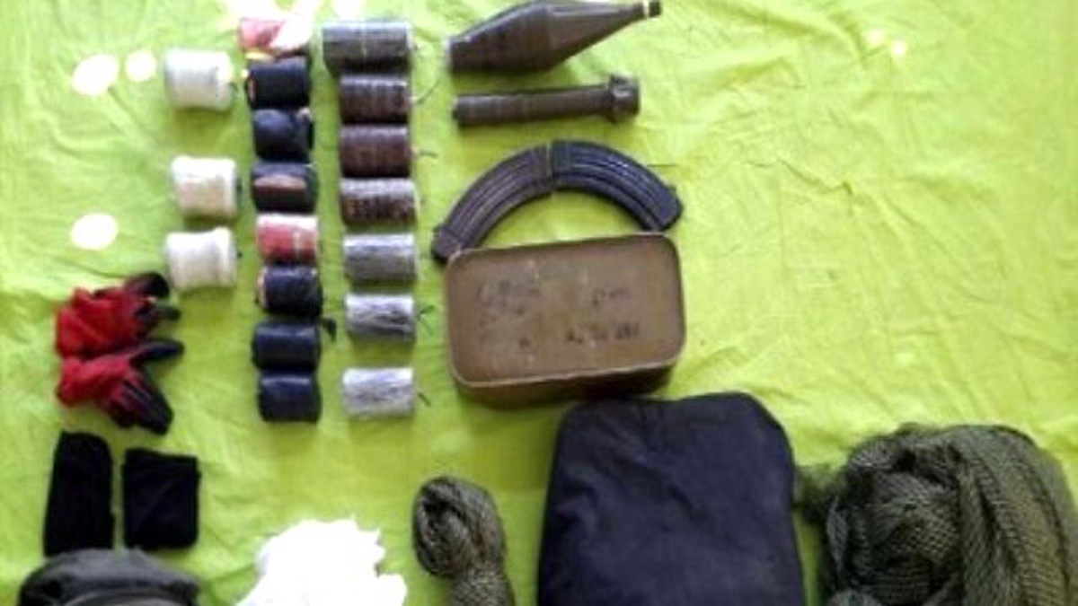 Mezarlıkta Roketatar Mühimmatı Bomba ve Yüzlerce Mermi Bulundu