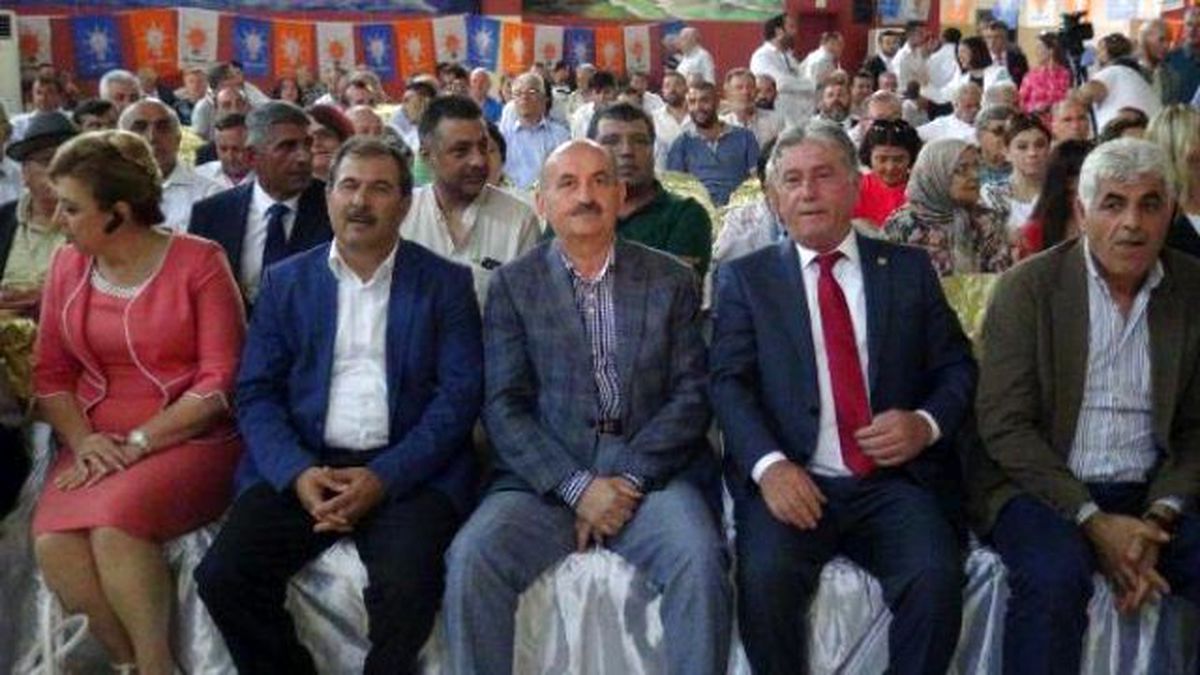 Müezzinoğlu: Kaosun Nedeni Başkanlık Sisteminin Olmaması