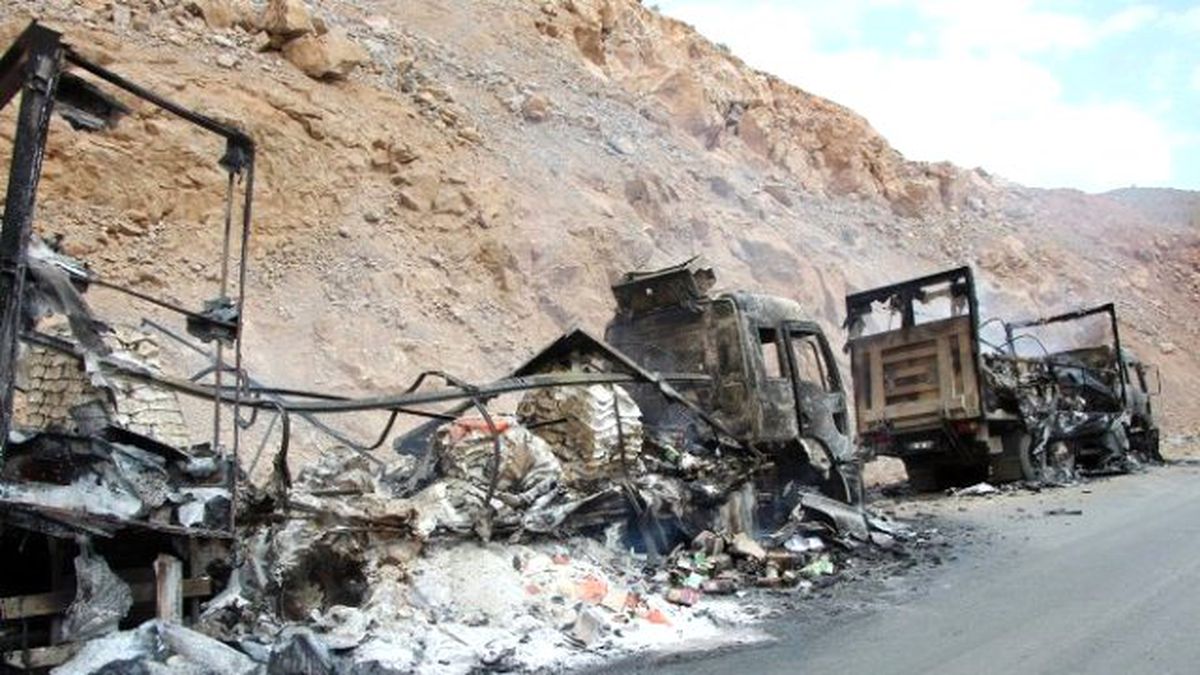PKK Bingöl\'de Araç Yaktı