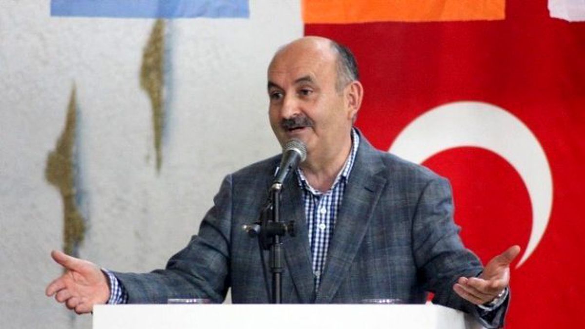 Müezzinoğlu Tartışılan Sözlerini Tekrarladı: Kaosun Nedeni Başkanlık Sistemi Olmayışı