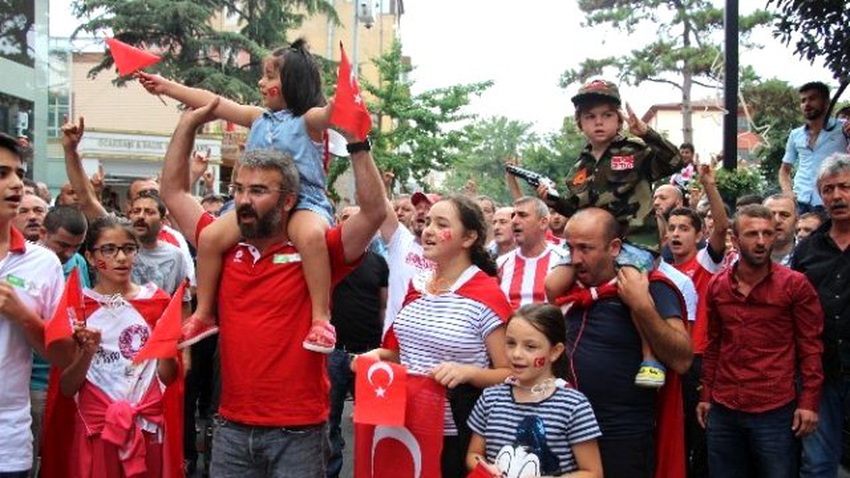 Samsunlular Teröre Tepki Yürüyüşü Düzenledi
