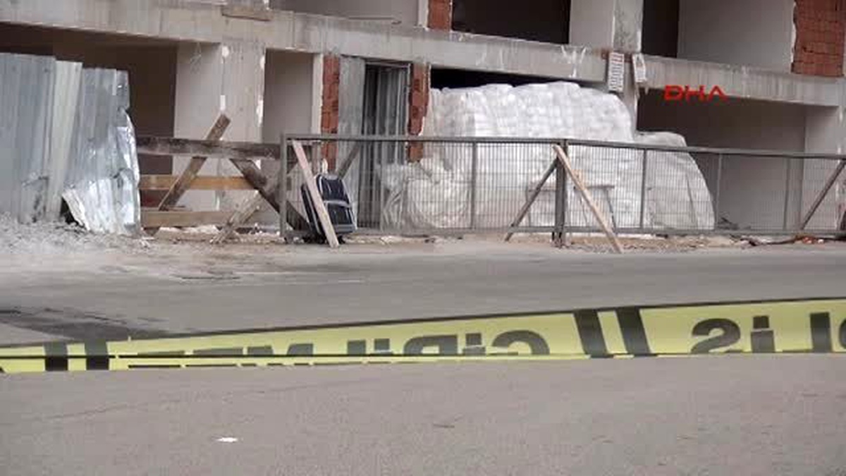 Şüpheli Valizi Polis Robot ile Böyle Patlattı