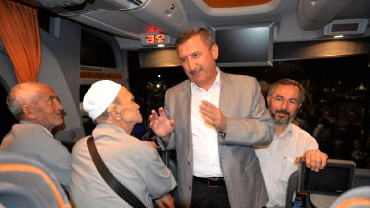 Vali Şerif Yılmaz\'dan Hacı Adaylarına: İslam Kardeşliğini Doyasıya Yaşayın