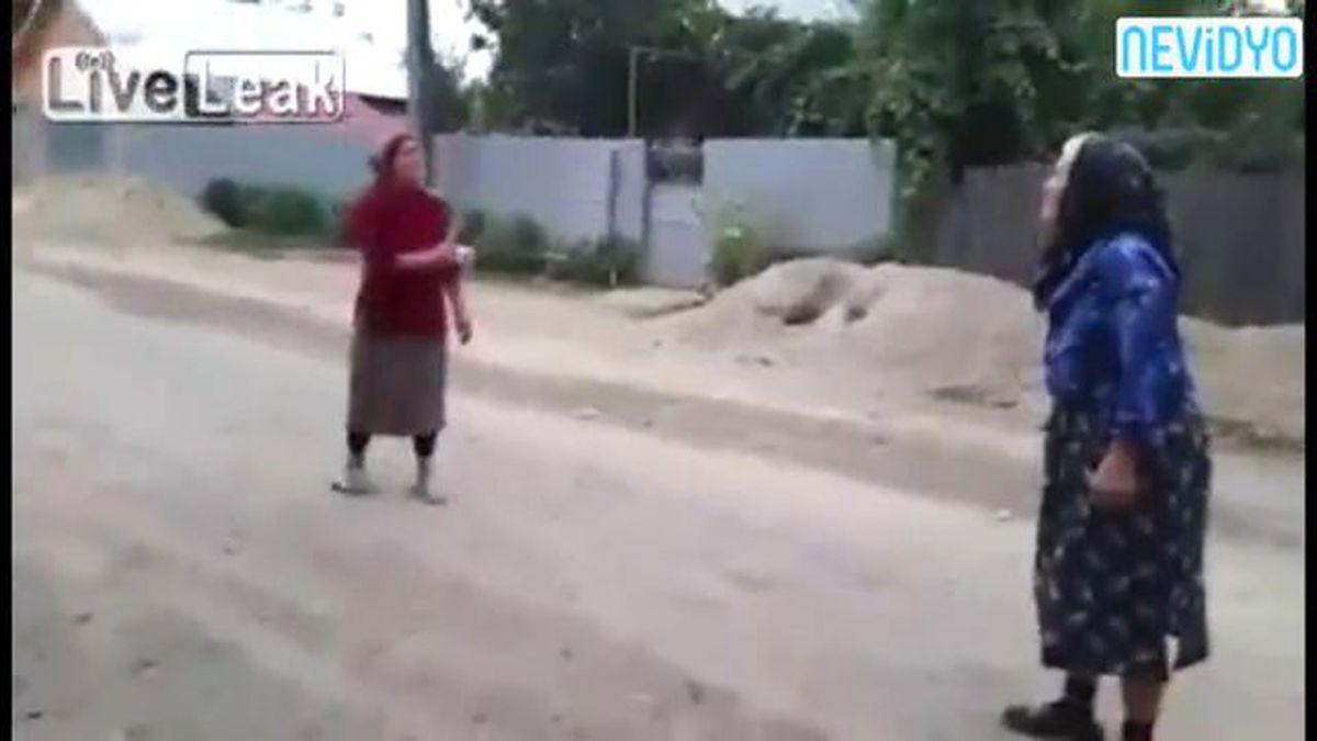 Yaşlı Kadından İnanılmaz Atış