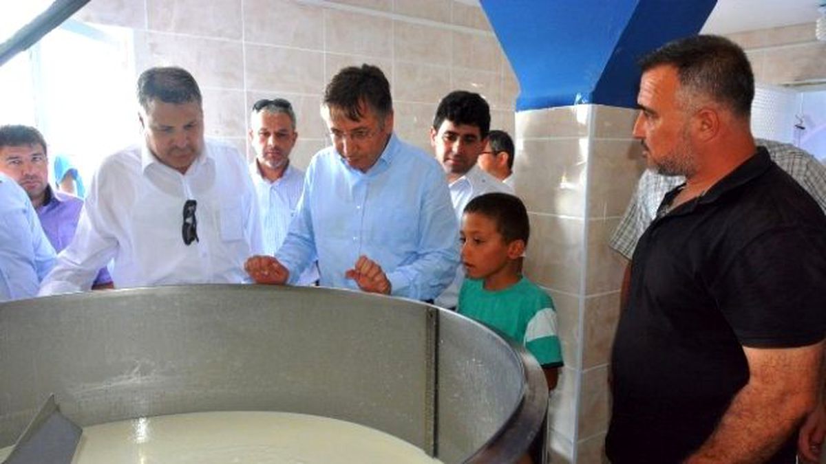 Yunusemre Belediyesi Üreticiye Destek Oluyor