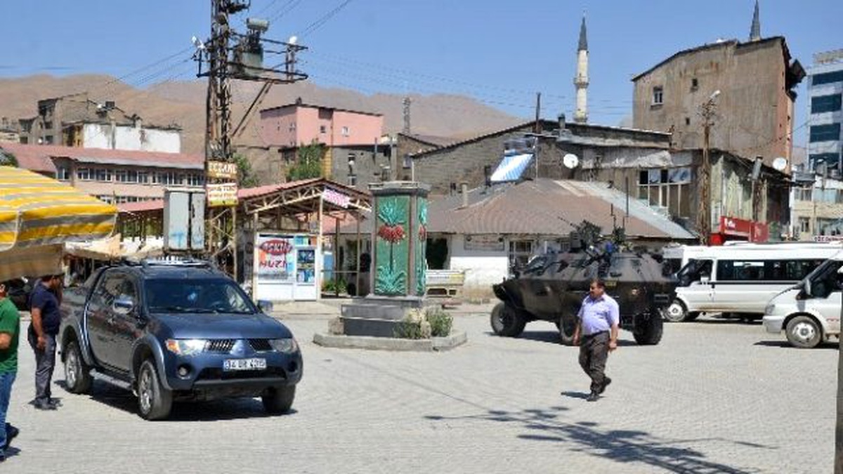 Çatışma Çıkacak\' Söylentileri Mahalleyi Boşalttırdı