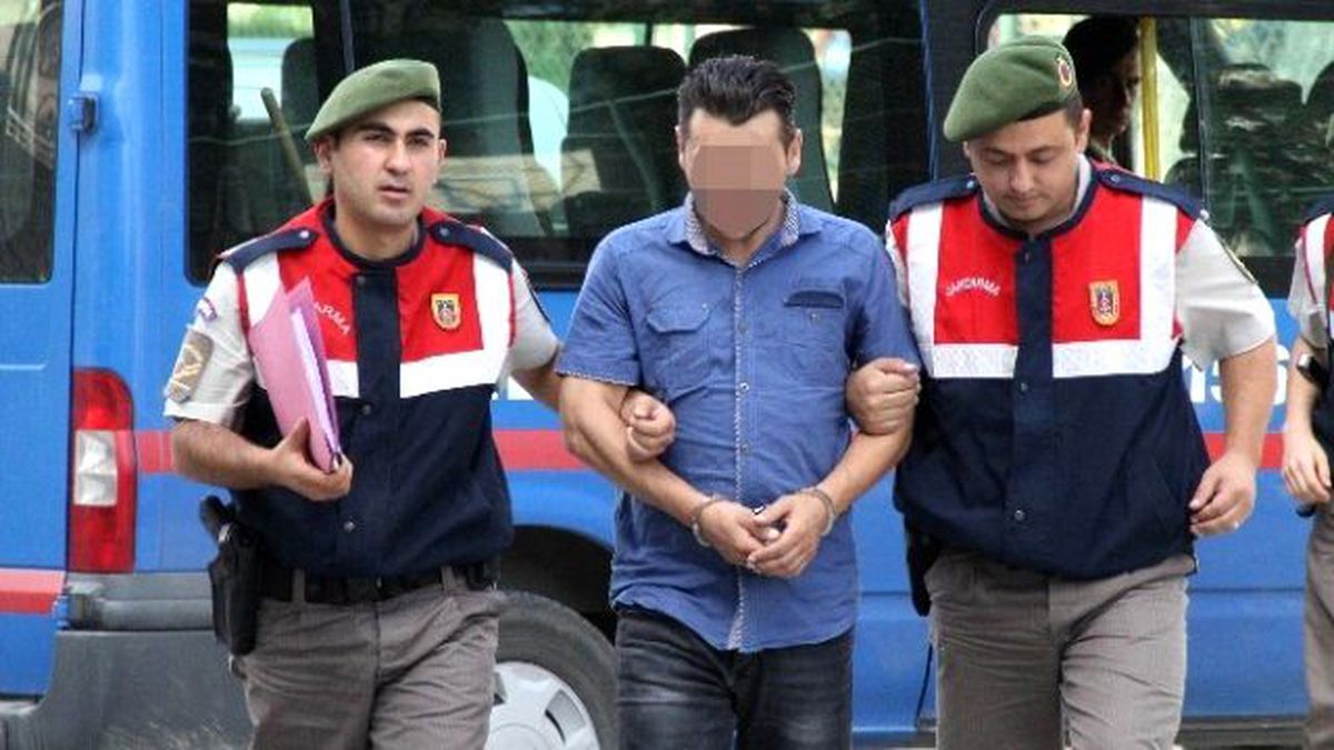 Düğünde 2 Kişiyi Tabancayla Kazara Yaraladı